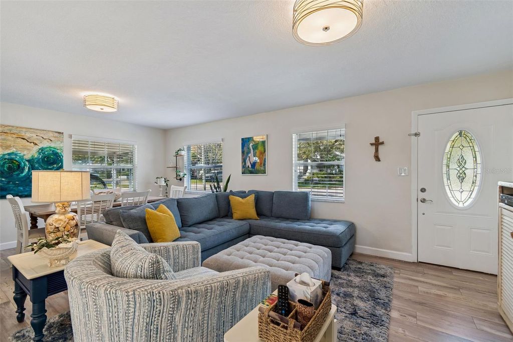 Photo of 4724 W Wallcraft Avenue, Tampa, FL 33611 (MLS # TB8491277)