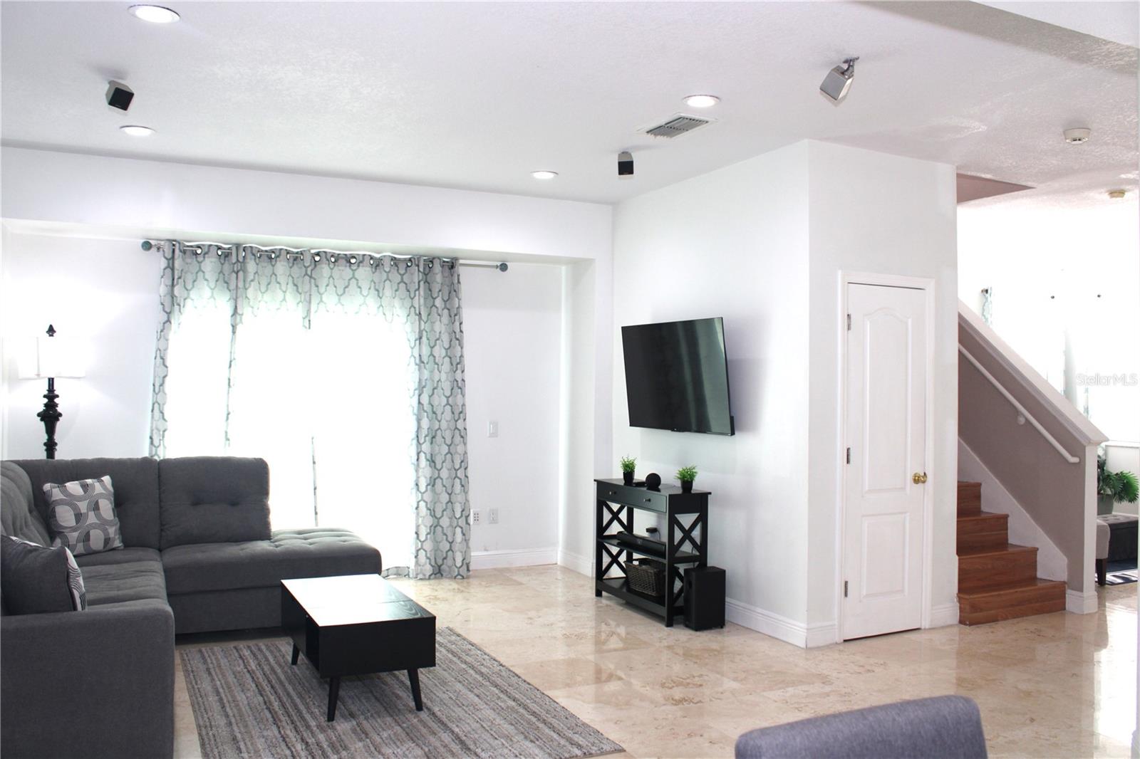 NEPTUNE POINT - Residential