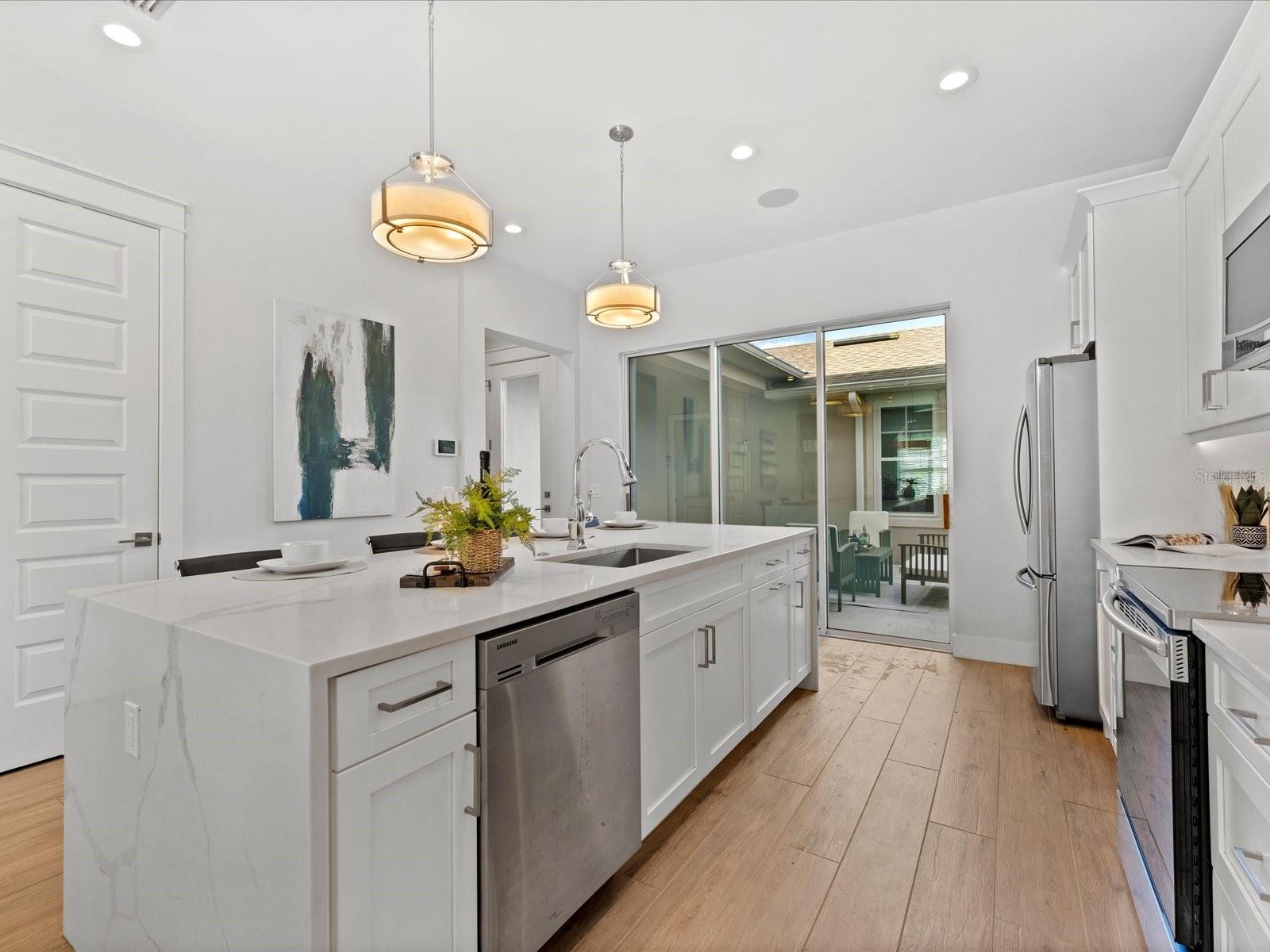 PARK SHORE - Residential