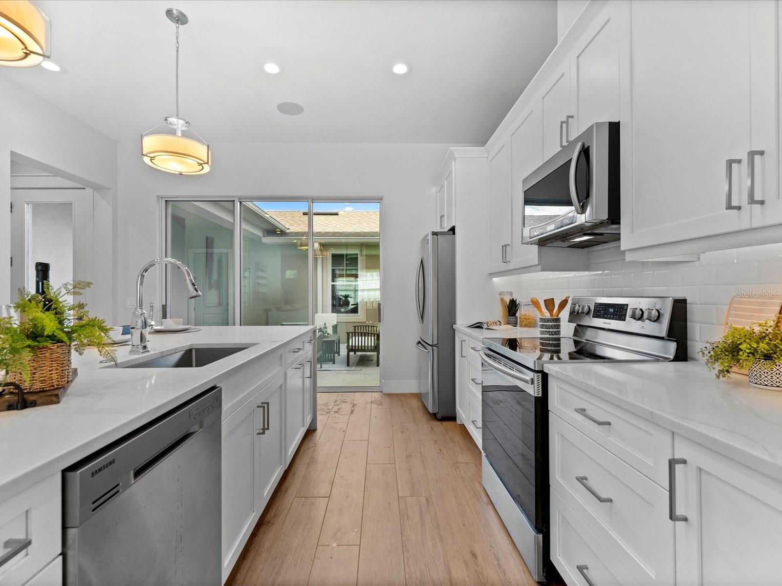 PARK SHORE - Residential