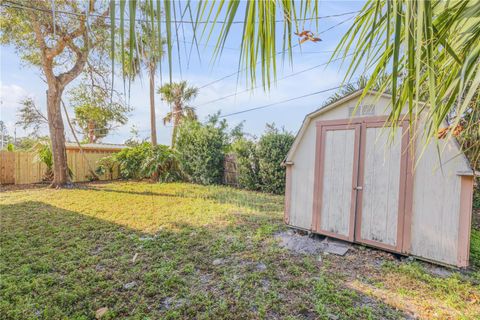 A home in SOUTH DAYTONA