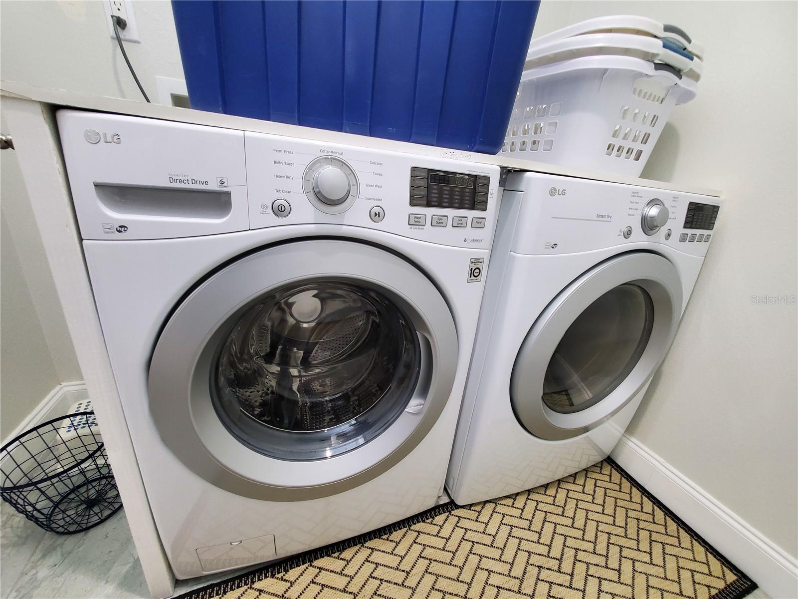 HIDDEN BEACH - Residential Lease