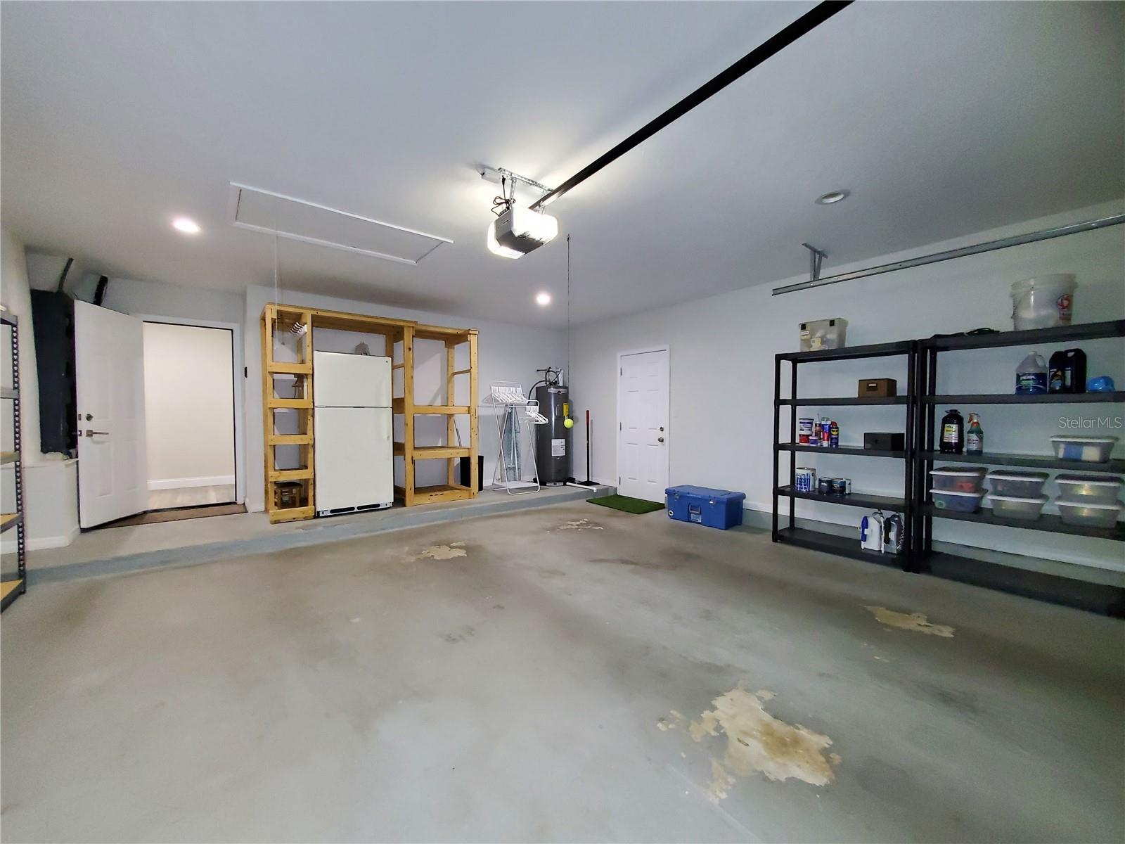 HIDDEN BEACH - Residential Lease