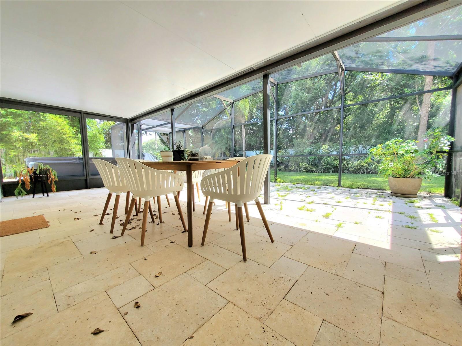 HIDDEN BEACH - Residential Lease