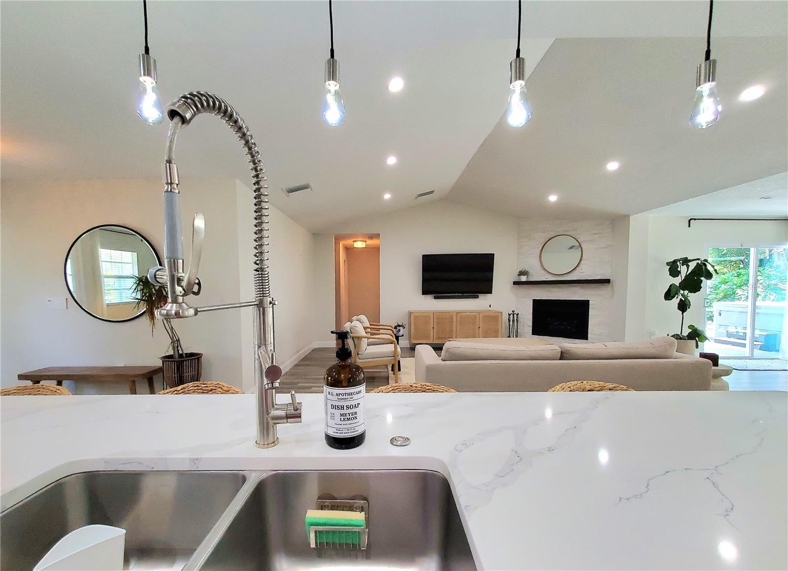 HIDDEN BEACH - Residential Lease