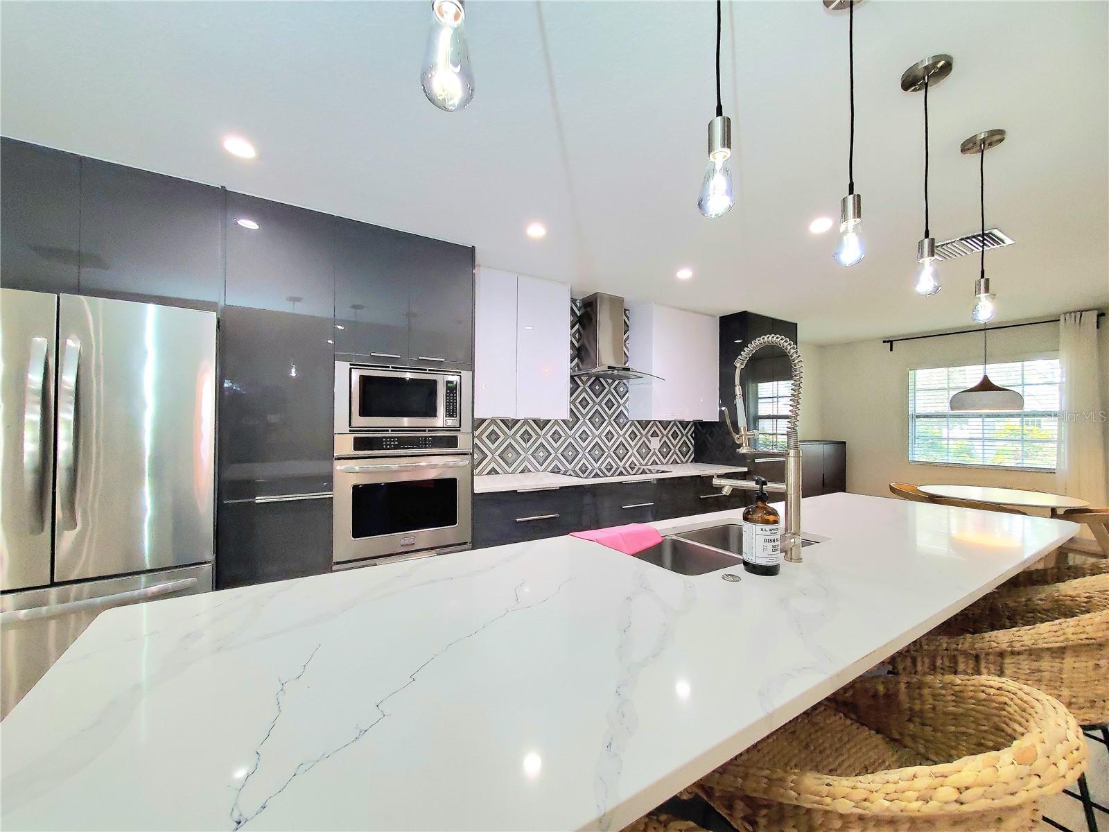 HIDDEN BEACH - Residential Lease