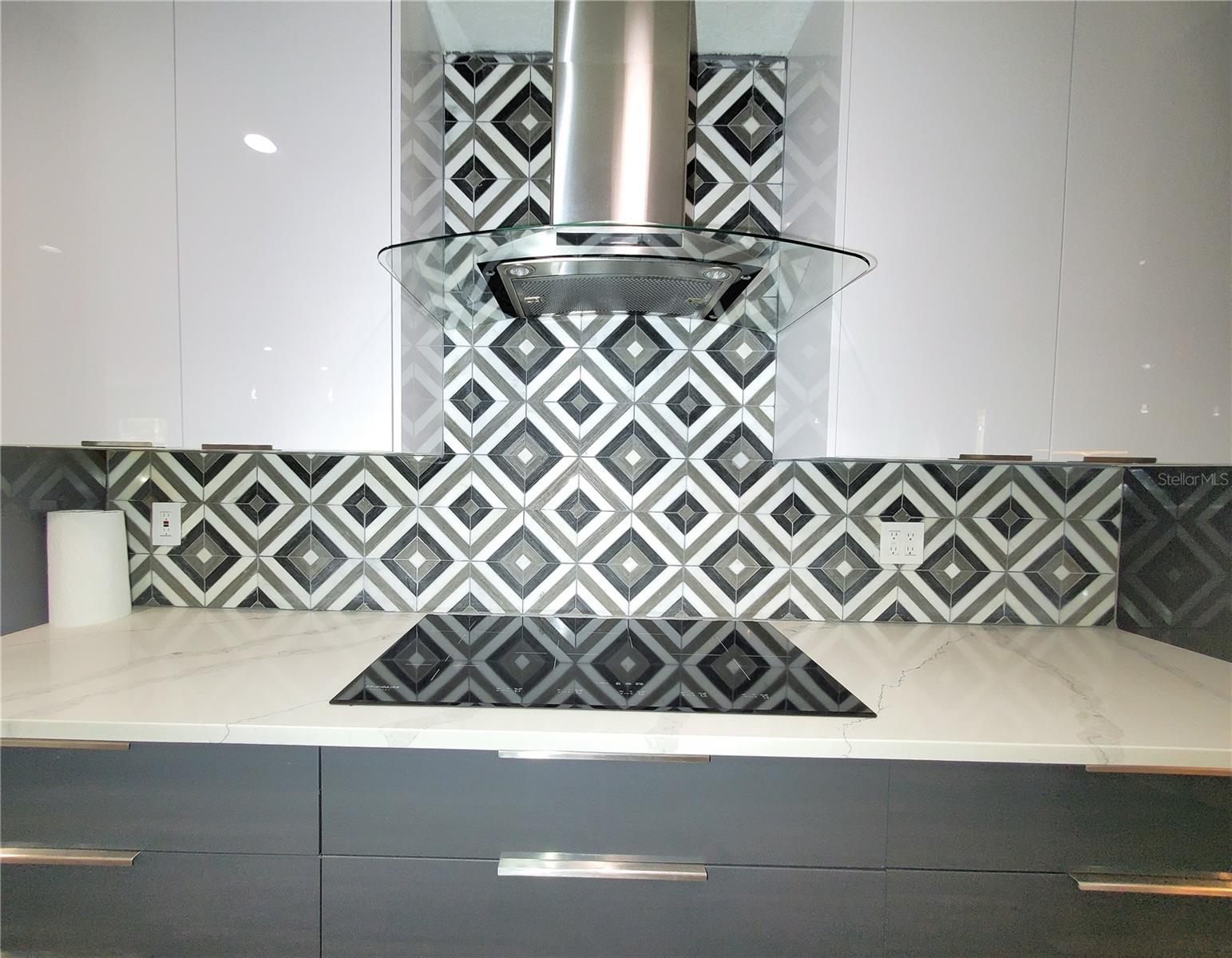 HIDDEN BEACH - Residential Lease