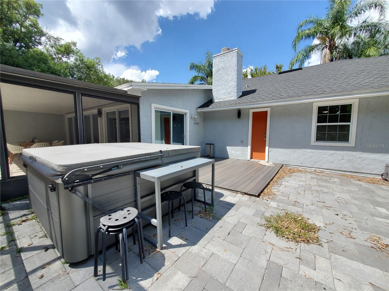 HIDDEN BEACH - Residential Lease