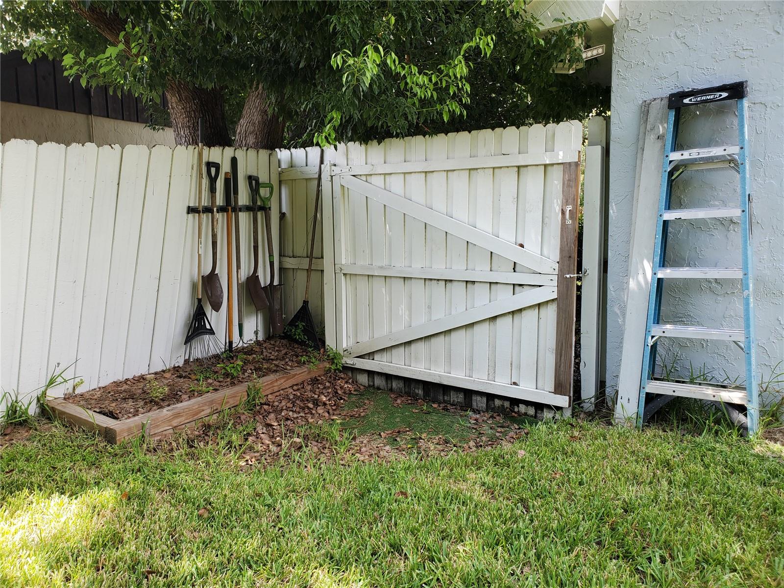 HIDDEN BEACH - Residential Lease