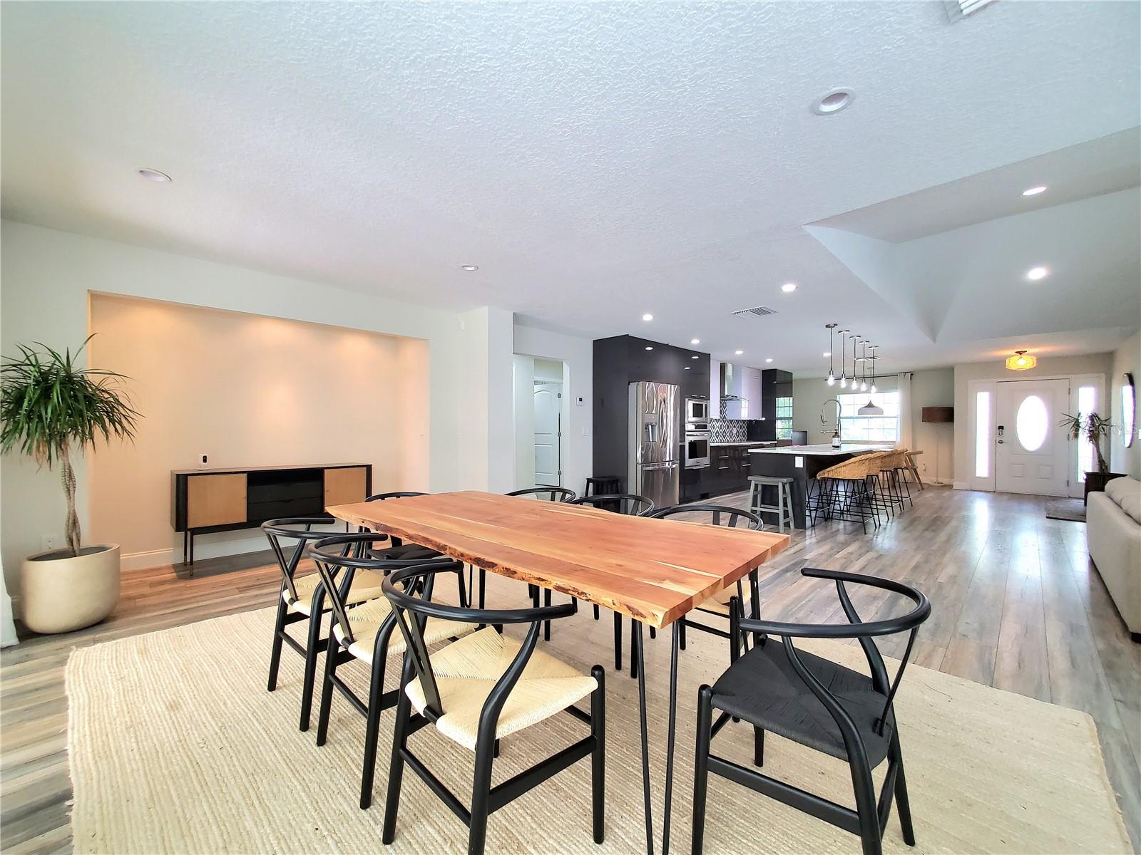 HIDDEN BEACH - Residential Lease