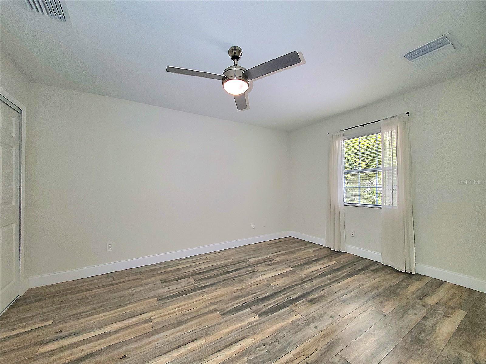 HIDDEN BEACH - Residential Lease