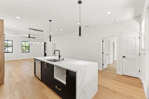 A home in TAMPA