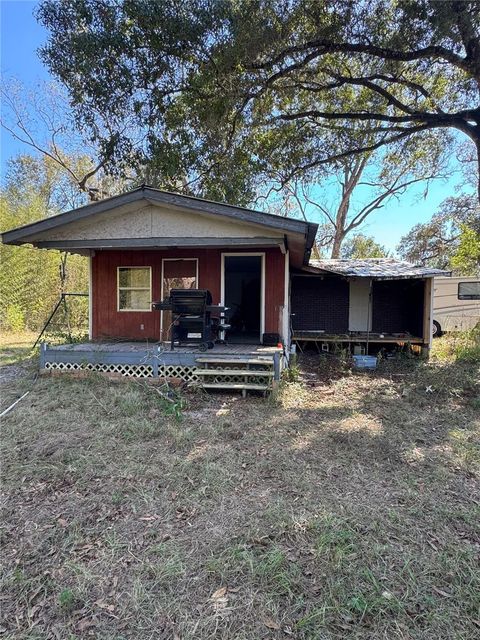 Photo of 3124 Manatee Road, Cottondale, FL 32431 (MLS # TB8439877) Photo of 3124 Manatee Road, Cottondale, FL 32431 (MLS # TB8439877)