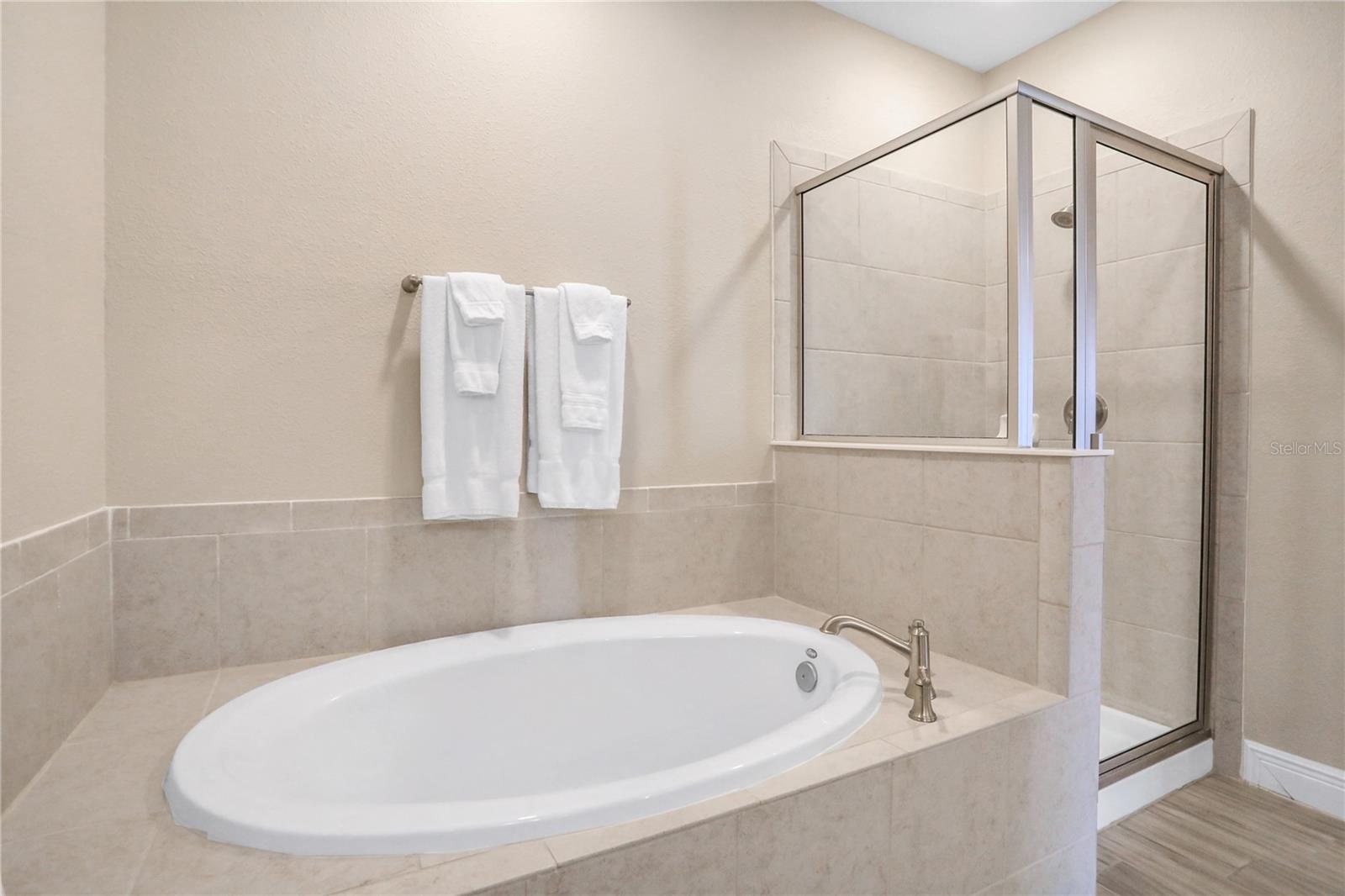 ROLLING OAKS PH 5 - Residential