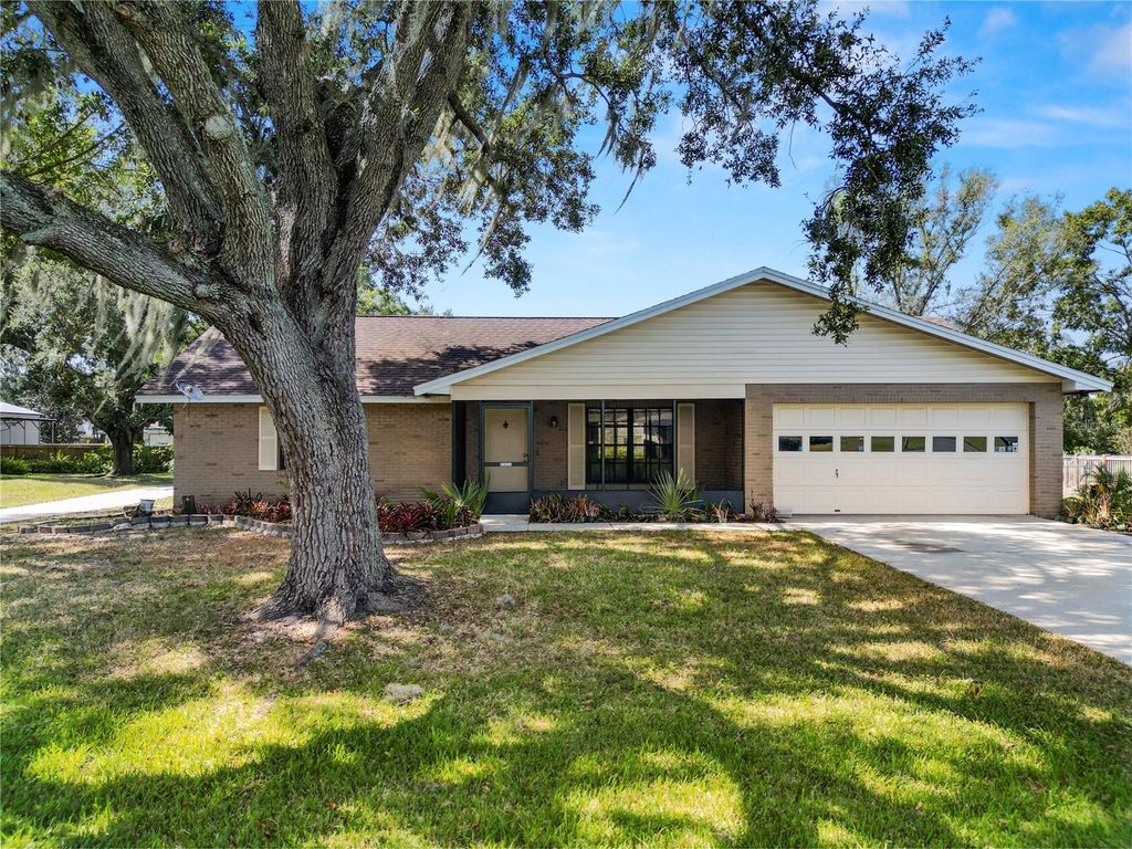 Photo of 5023 Kensington Heights Drive, Lakeland, FL 33811 (MLS # L4956816)