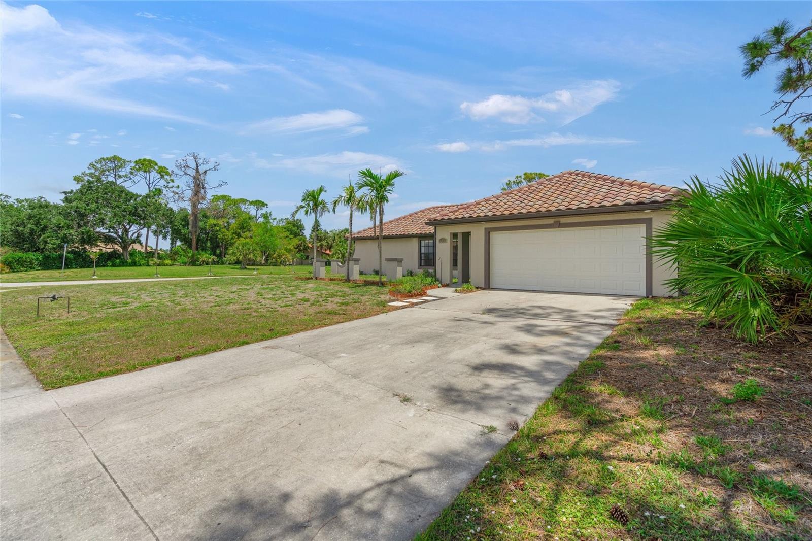 NORTH PORT CHARLOTTE COUNTRY CLUB - Residential