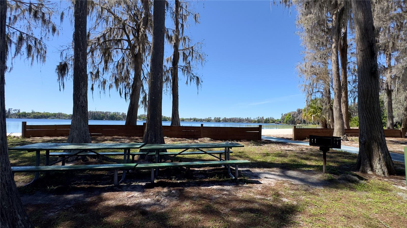 MOON LAKE ESTATES UNIT 11 - Residential