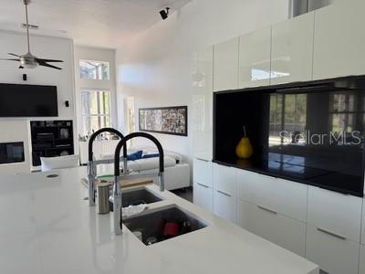 HUNTERS CREEK TR 515 PH 02 48 96 - Residential