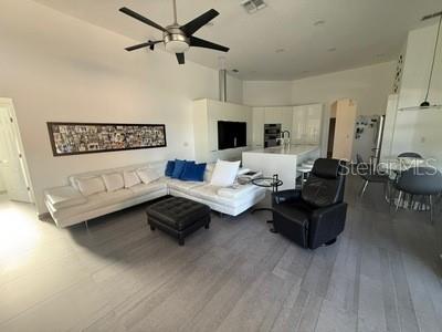 HUNTERS CREEK TR 515 PH 02 48 96 - Residential