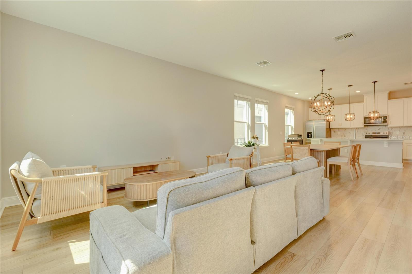 HIGHLAND RDG PH 2 - Residential Lease