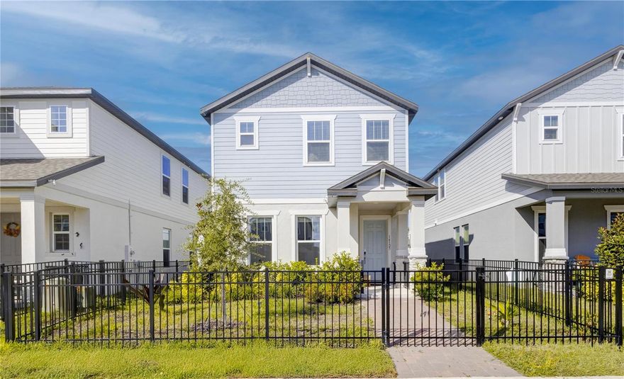 ? Beautiful home in a prime location! This spacious 4-bedroom, 2.5-bath residence perfectly blends comfort, style, and functionality in an outstanding community. The large lot with a semi-private fence makes it ideal for pet lovers — your dogs will love running and playing outdoors! ??
Featuring a modern design, open living areas, and an excellent layout, this home offers the perfect balance of privacy and togetherness. Enjoy living in a quiet, safe neighborhood with easy access to top-rated schools, major highways, shopping, and dining.
Don’t miss this incredible opportunity — schedule your showing today and fall in love with your next home! ??