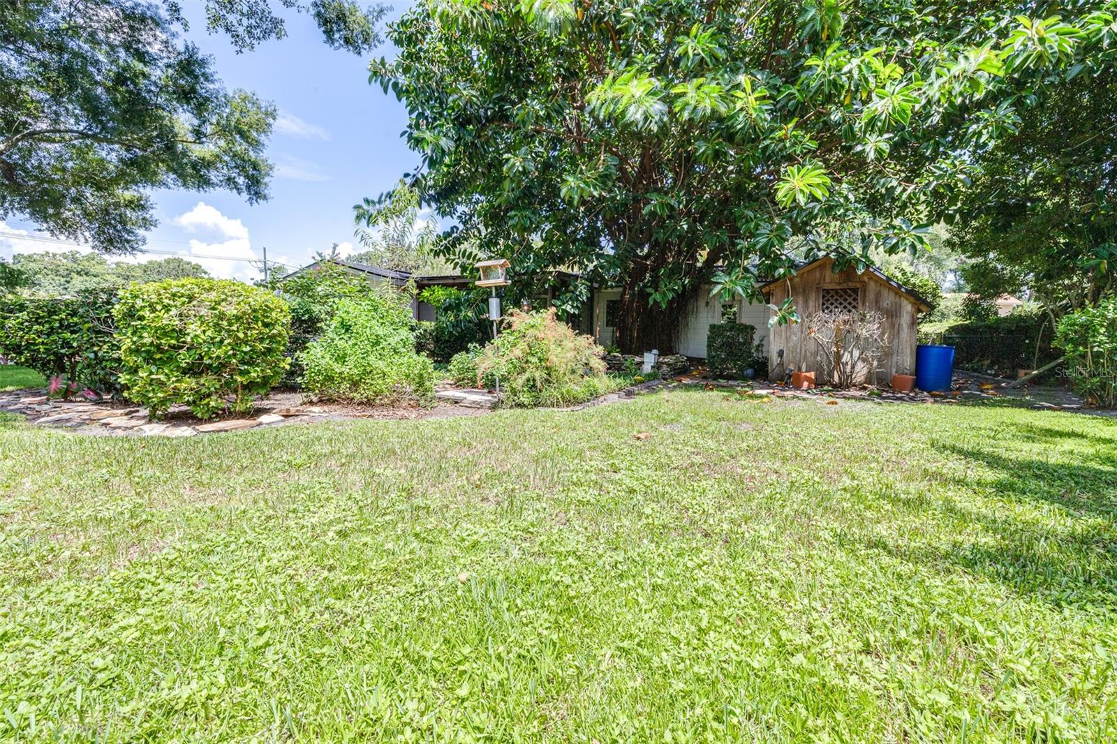 Photo 72 of 83 of 509 ROB ROY STREET house