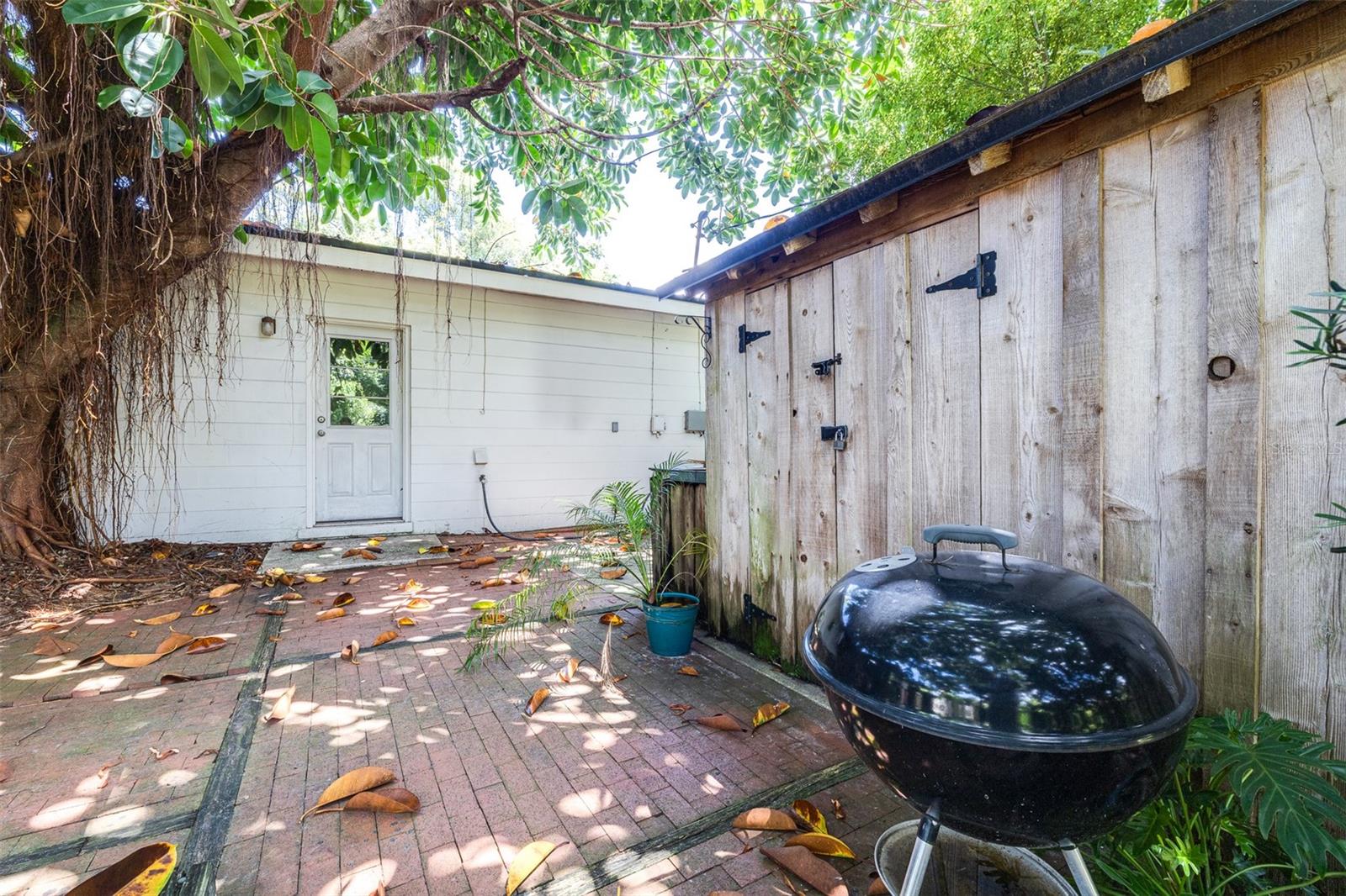 Photo 65 of 83 of 509 ROB ROY STREET house