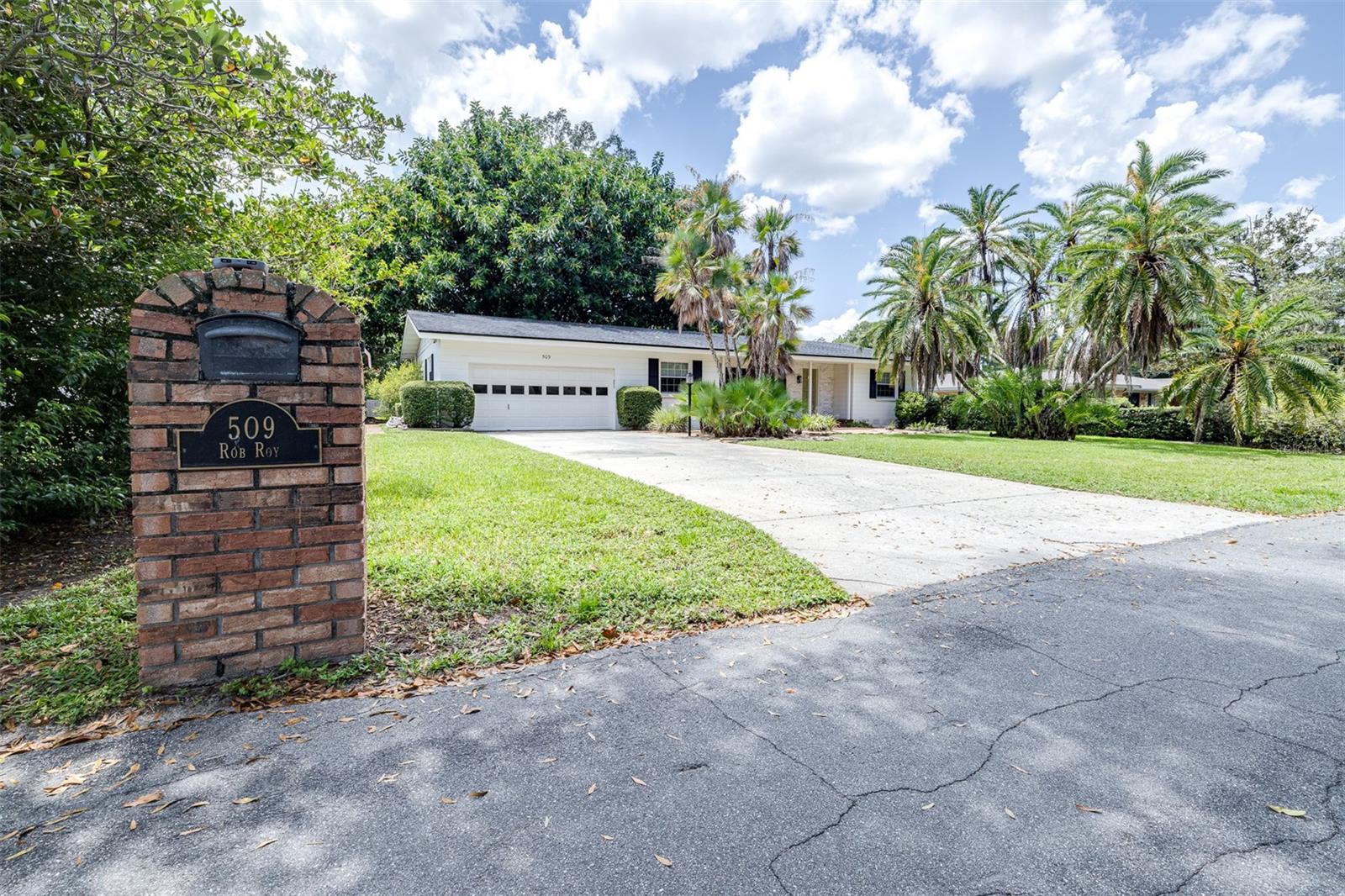 View LAKELAND, FL 33813 house