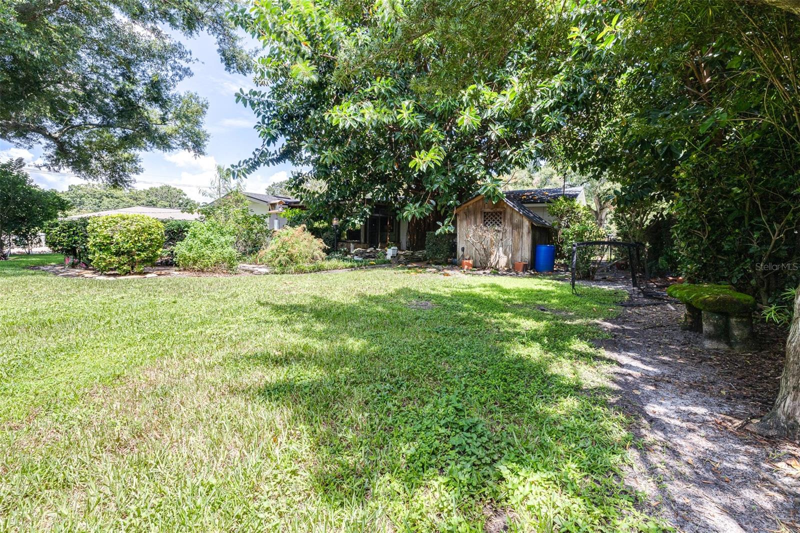 Photo 71 of 83 of 509 ROB ROY STREET house