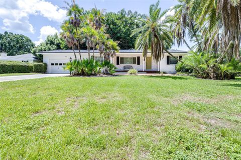 A home in LAKELAND