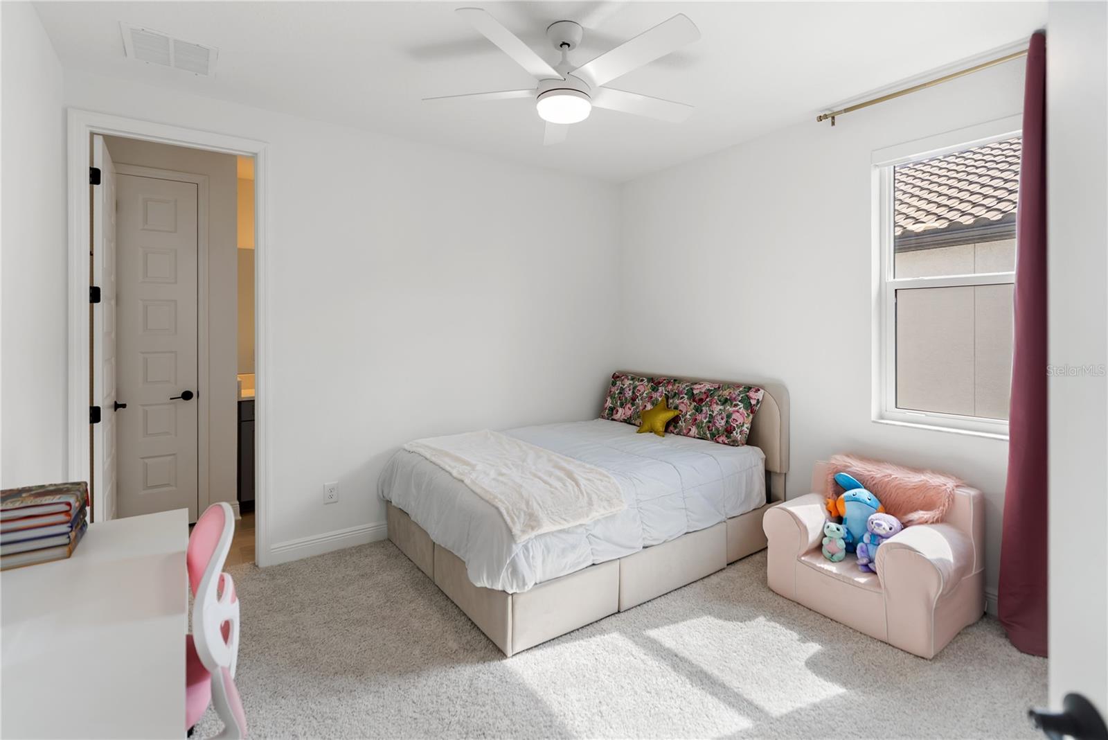 SWEETWATER AT LAKEWOOD RANCH PH I & II - Residential