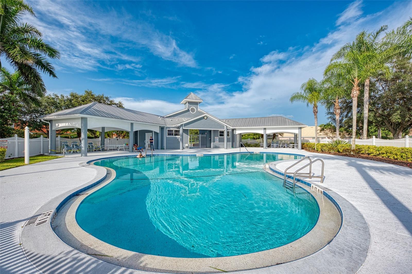 THE HAMPTONS - Residential