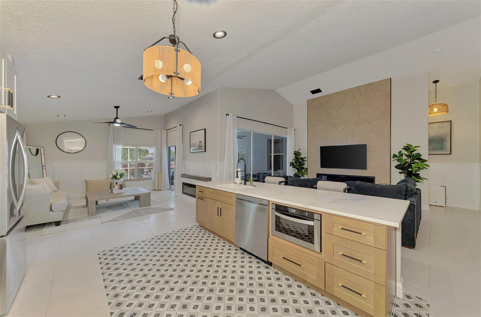 THE HAMPTONS - Residential