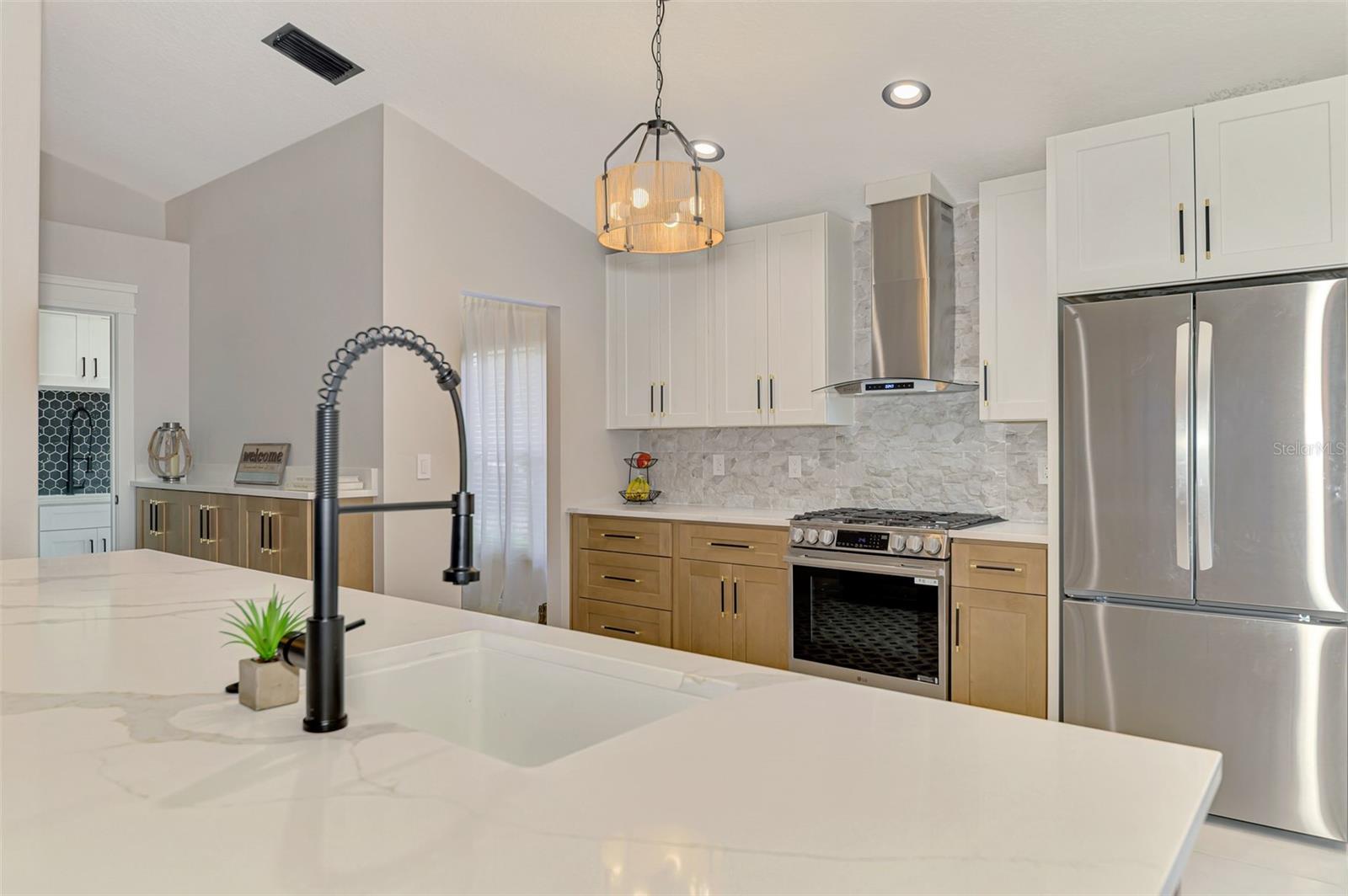THE HAMPTONS - Residential