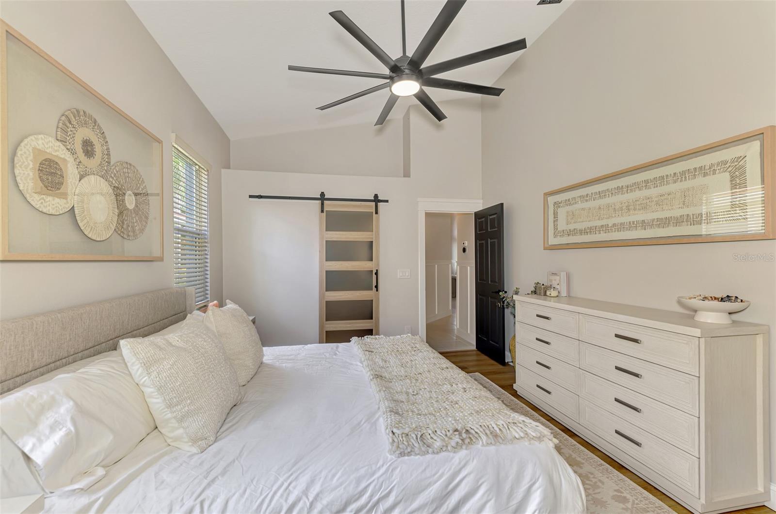 THE HAMPTONS - Residential