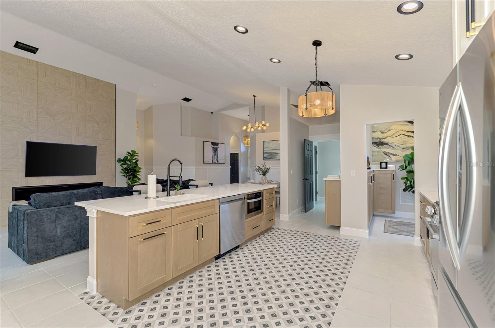 THE HAMPTONS - Residential