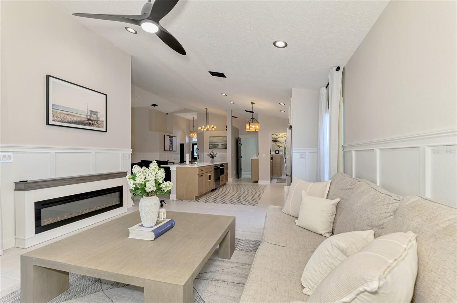 THE HAMPTONS - Residential