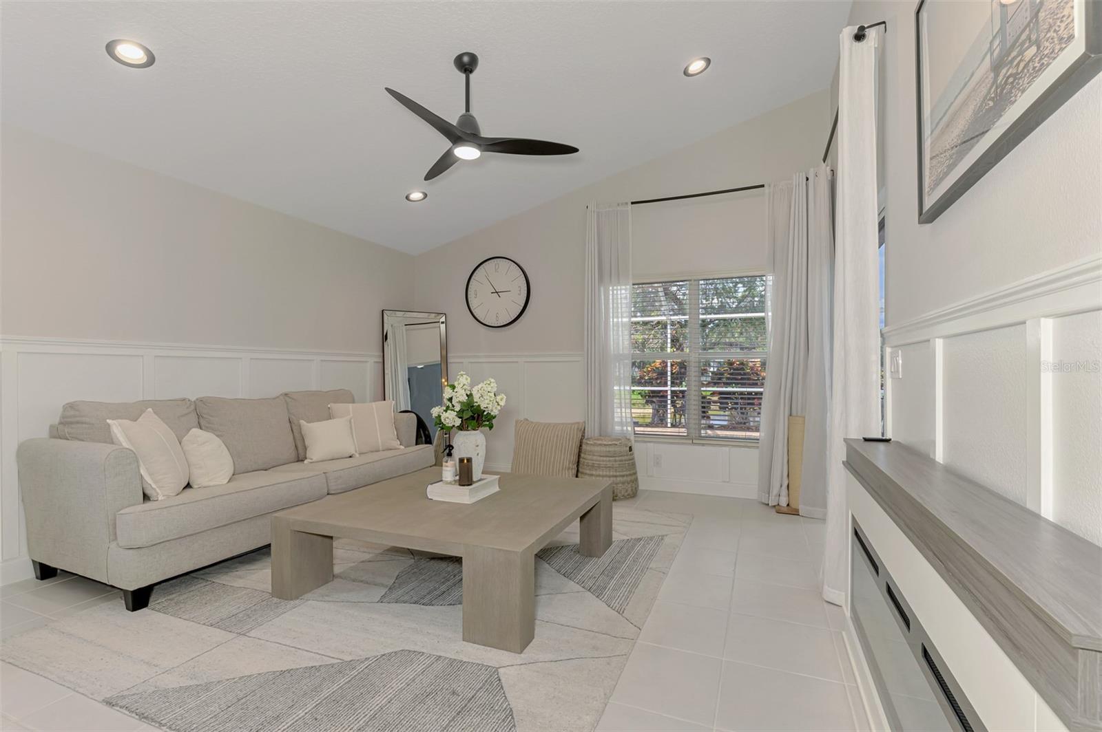 THE HAMPTONS - Residential