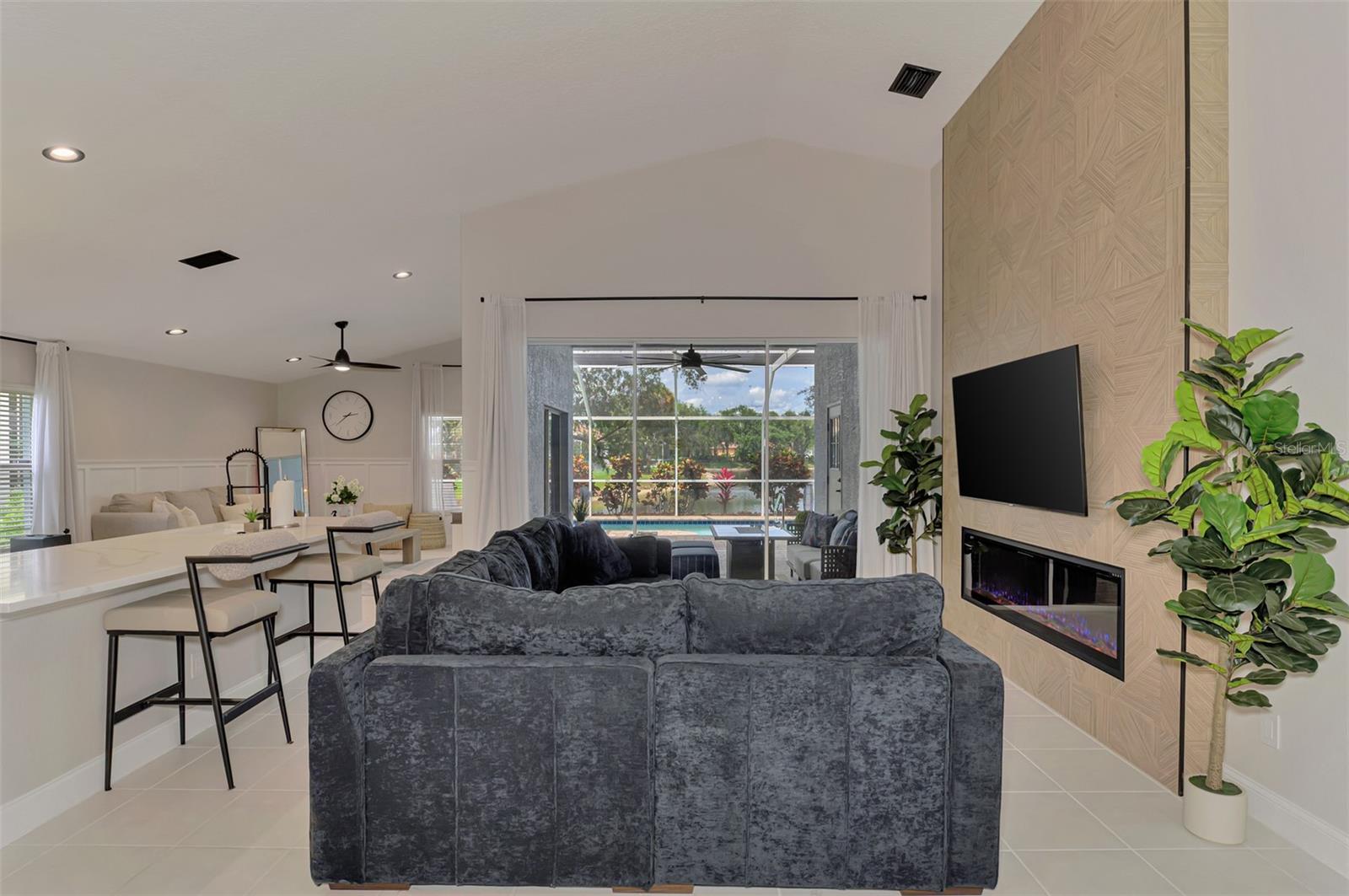 THE HAMPTONS - Residential
