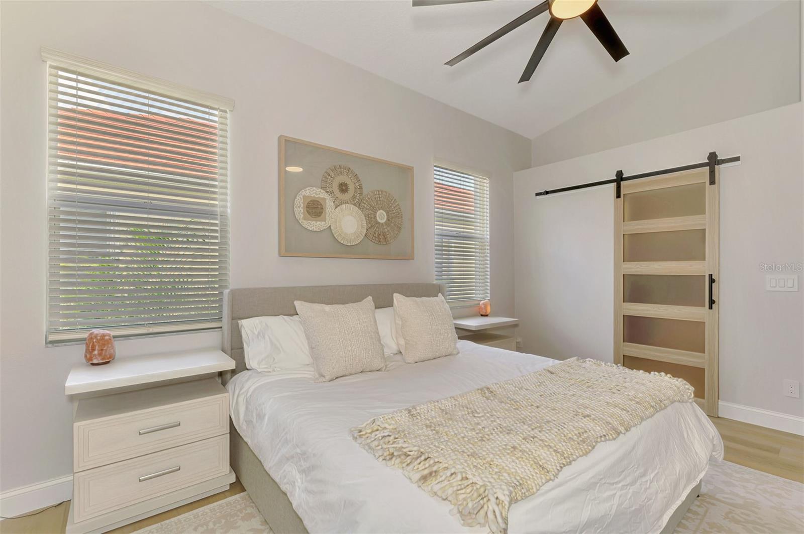 THE HAMPTONS - Residential
