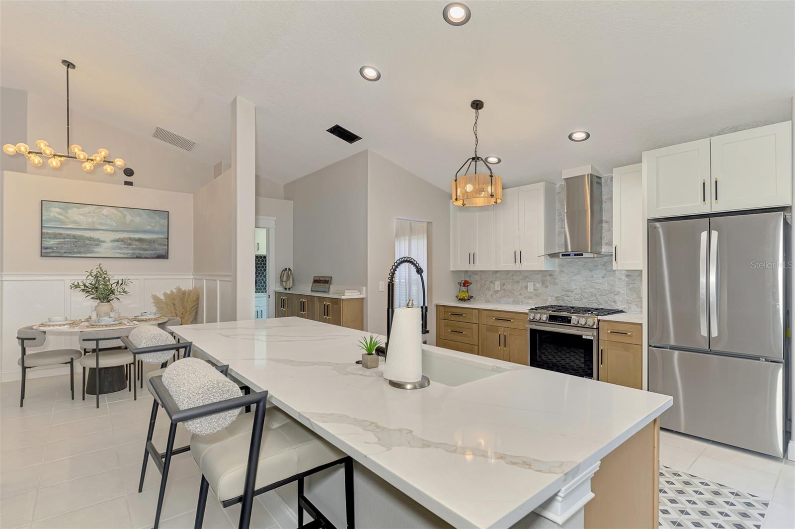 THE HAMPTONS - Residential
