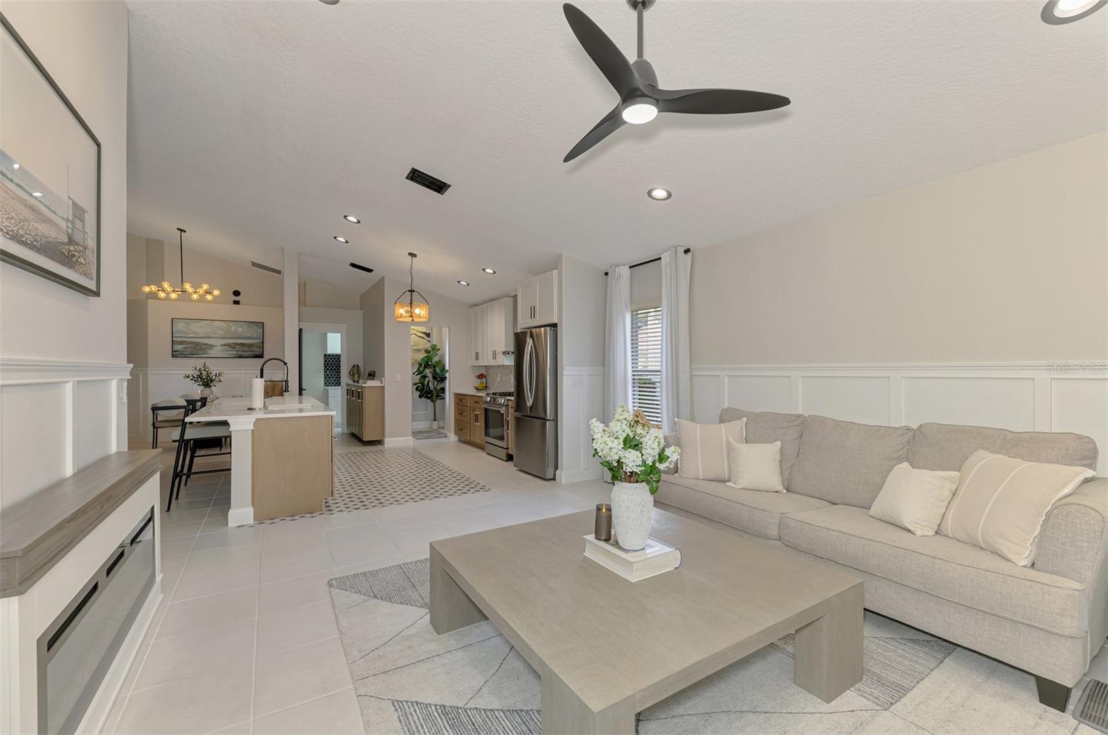 THE HAMPTONS - Residential