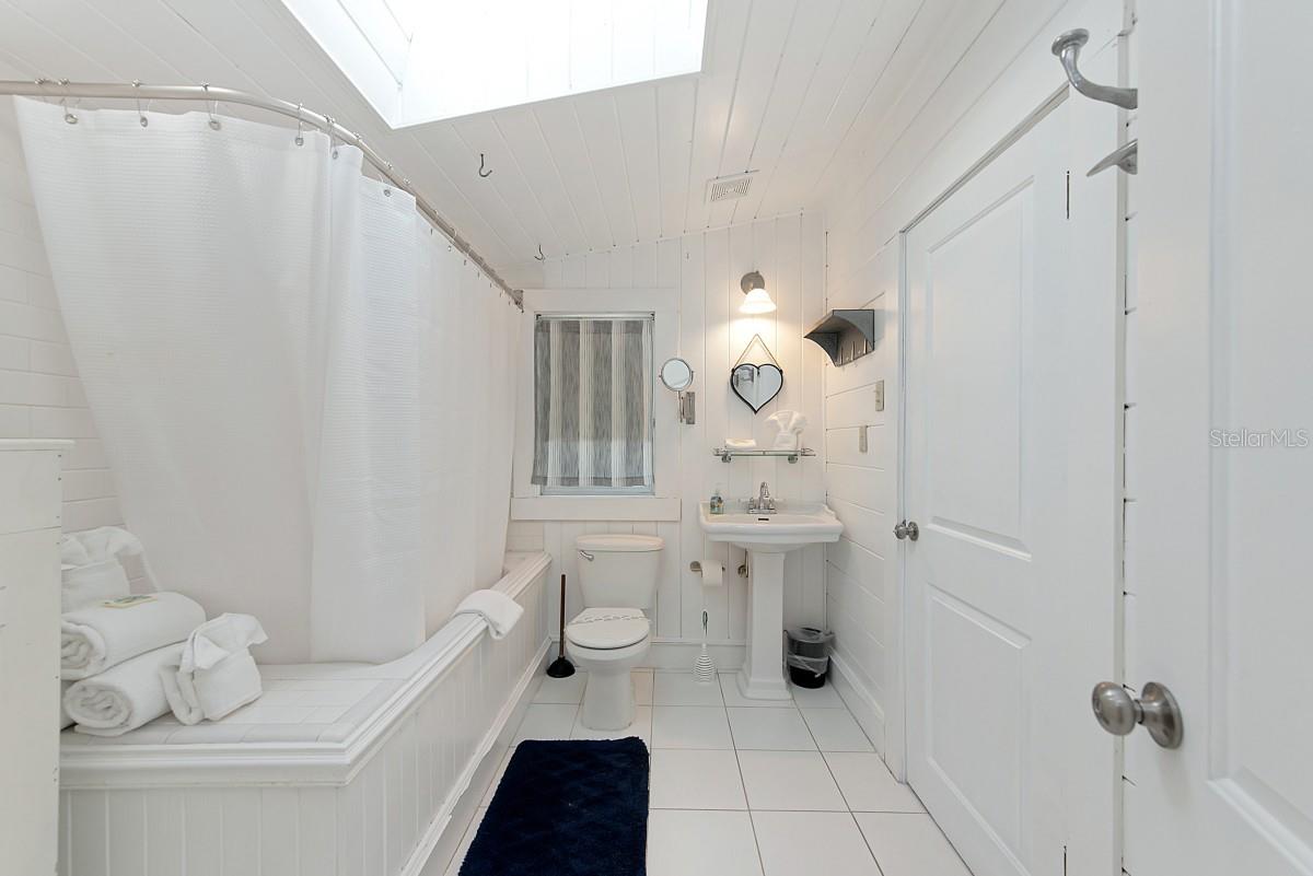 CORTEZ - Residential