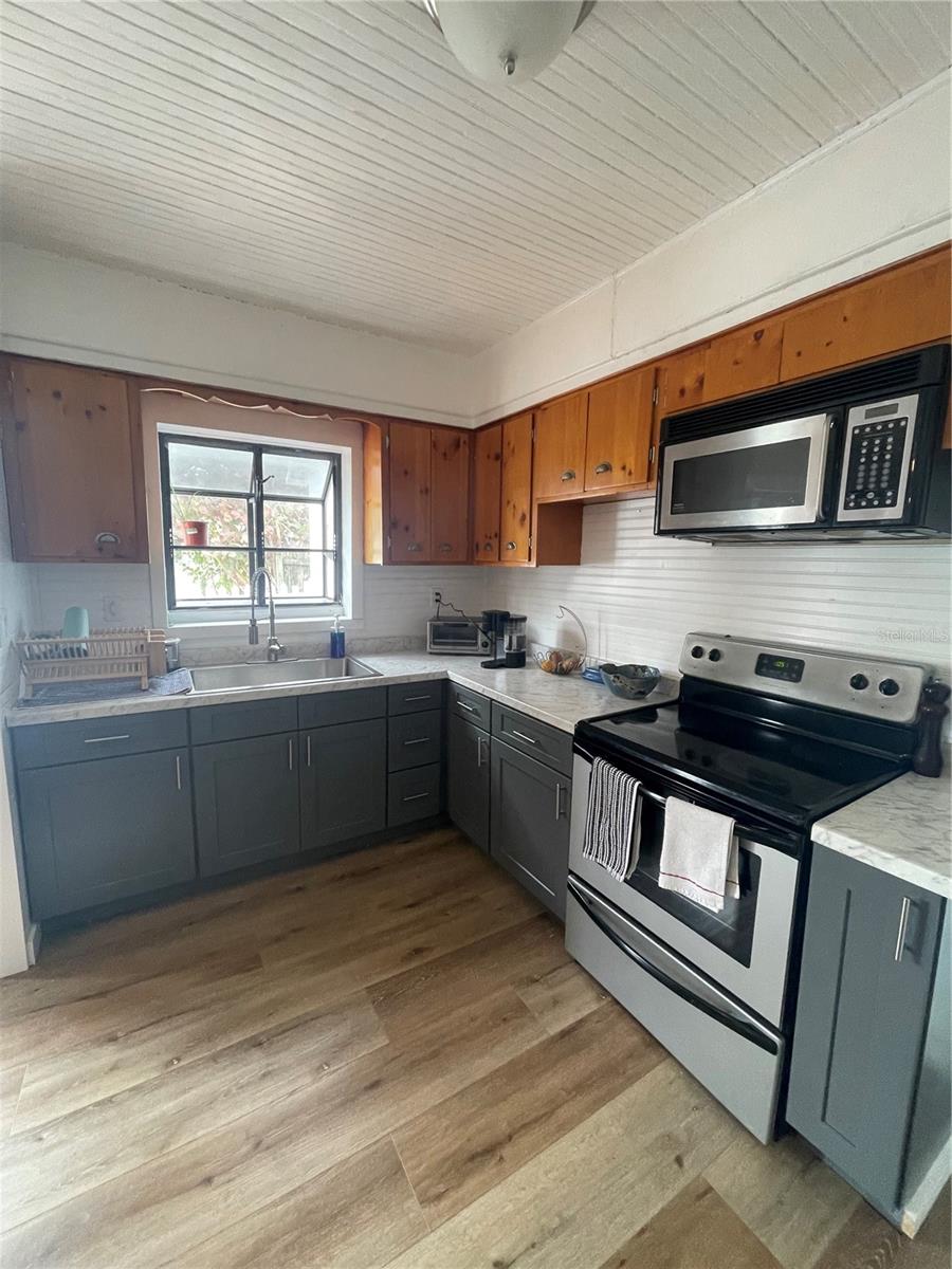 4416 123RD ST COURT W