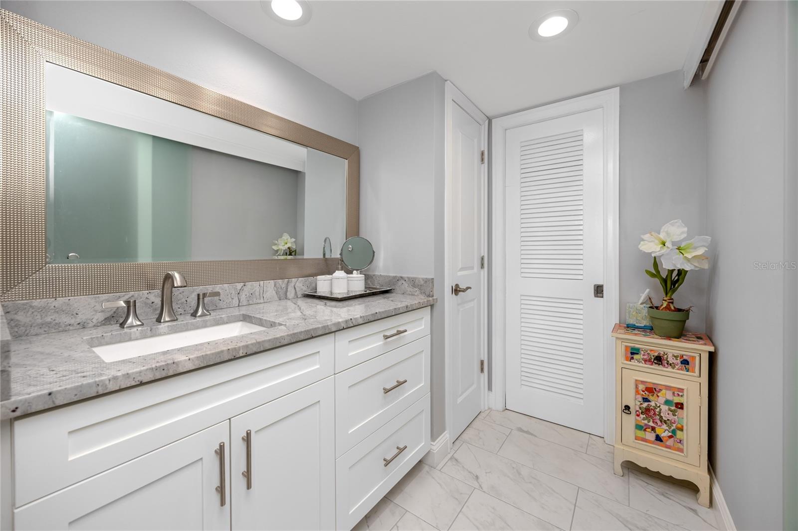 THREE PALMS POINTE CONDO - Residential