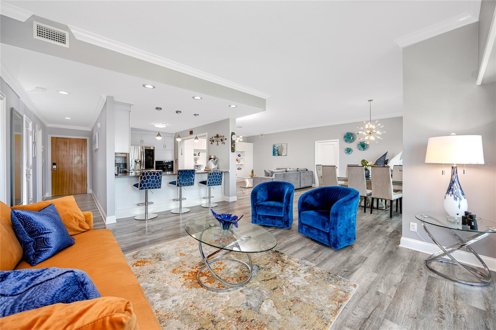 THREE PALMS POINTE CONDO - Residential