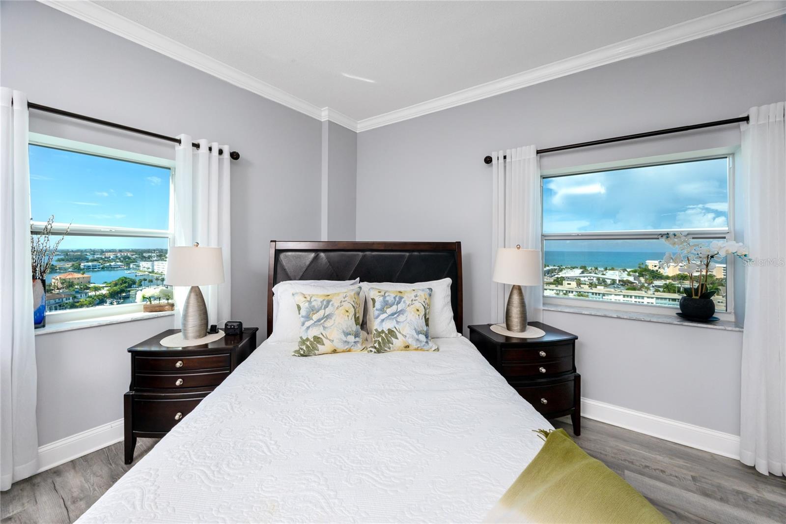 THREE PALMS POINTE CONDO - Residential
