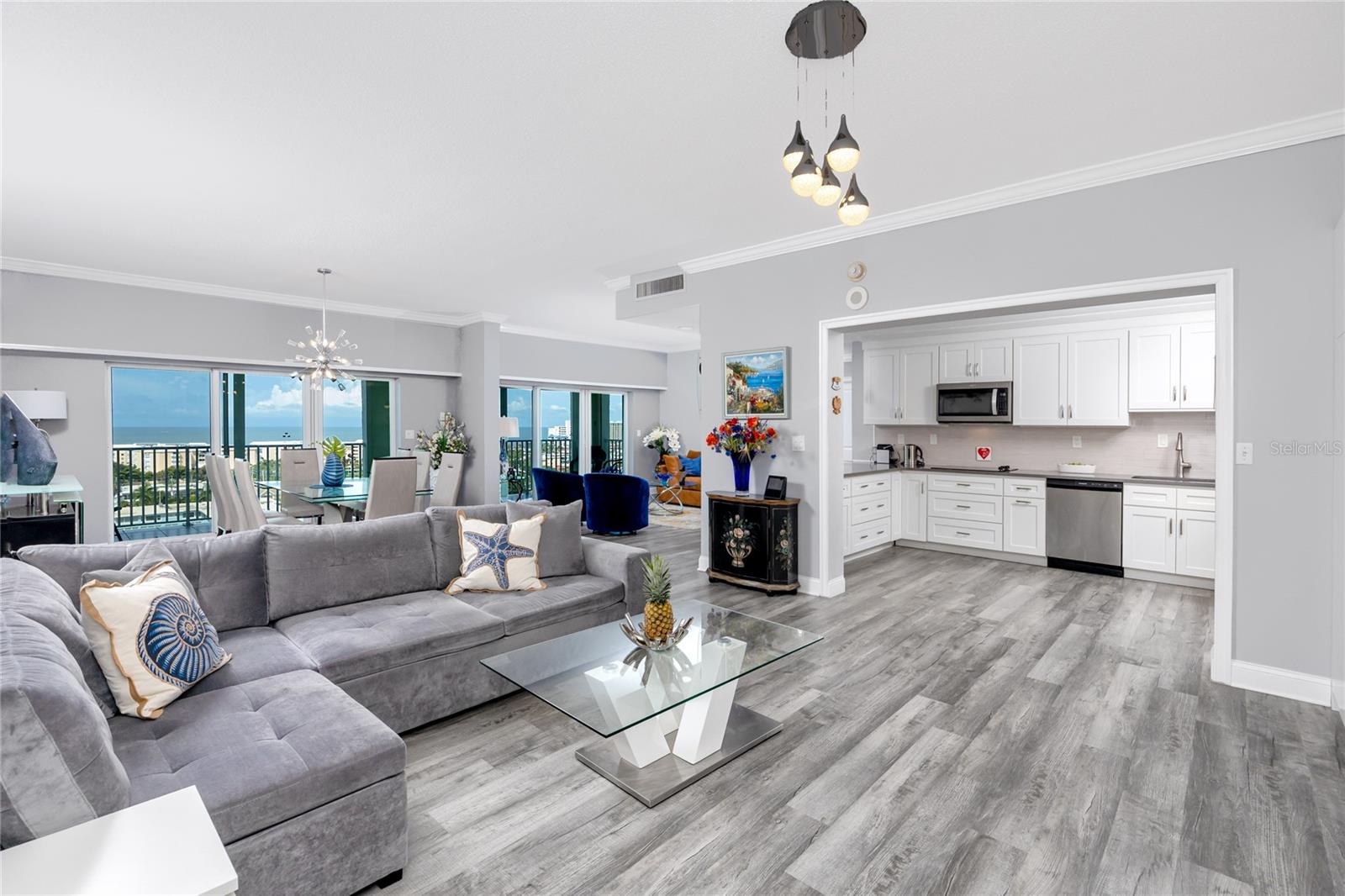 THREE PALMS POINTE CONDO - Residential