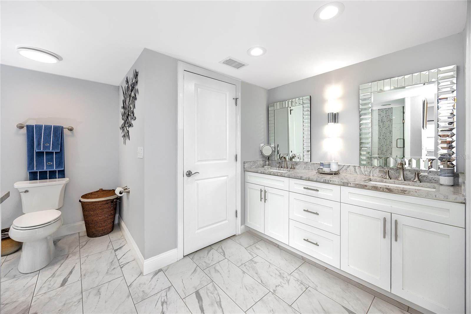 THREE PALMS POINTE CONDO - Residential