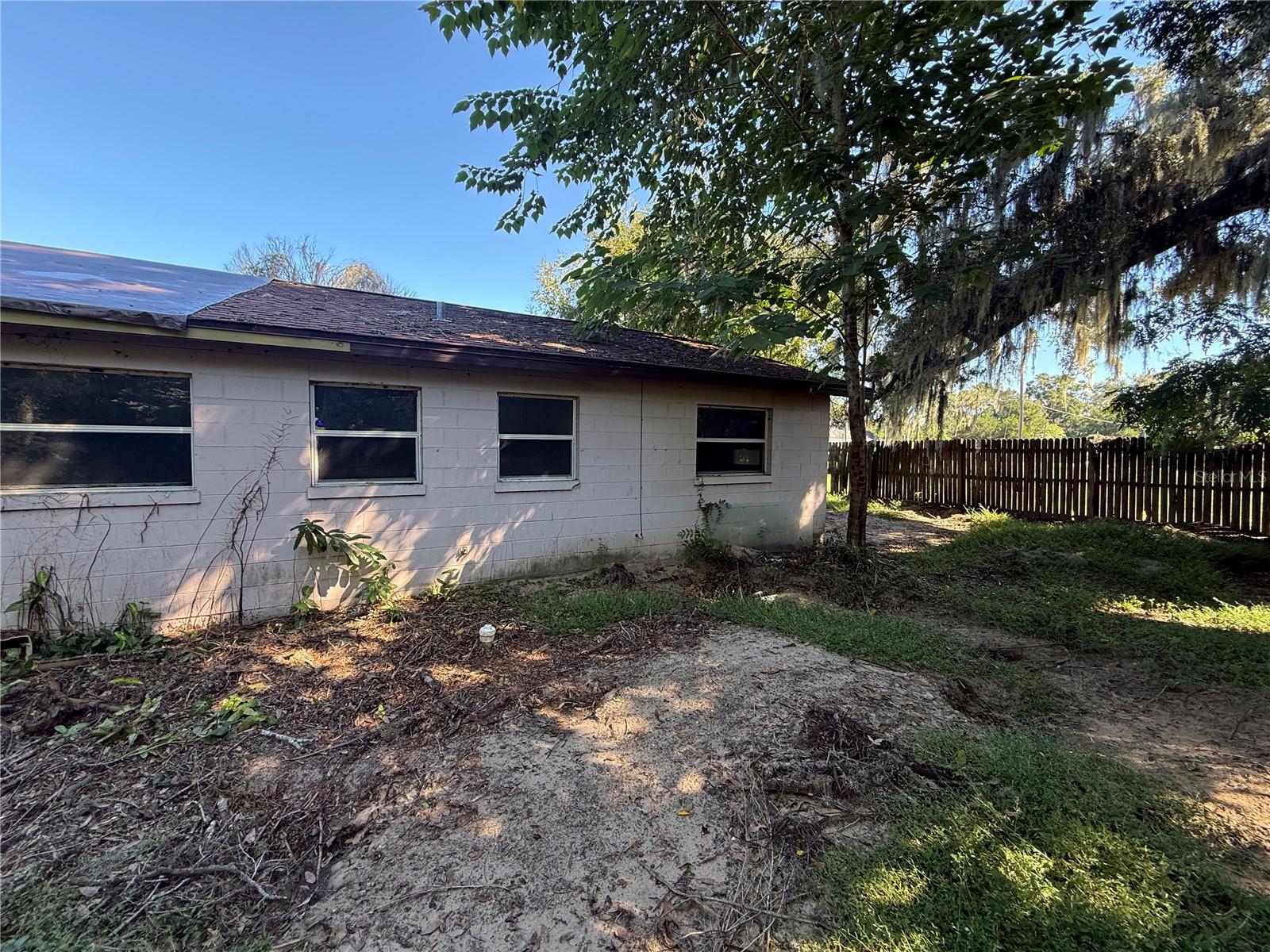 2200 SW 2ND STREET